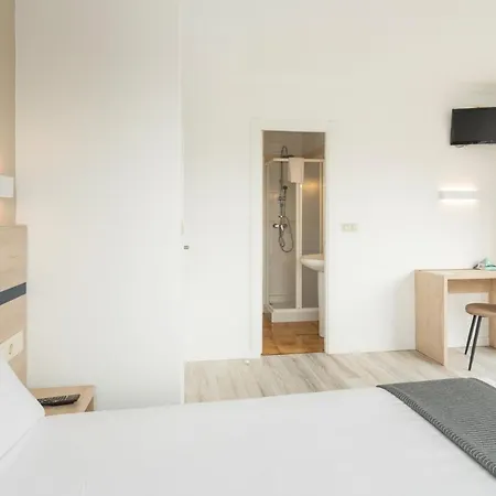 Alda Camino Ingles Hotell