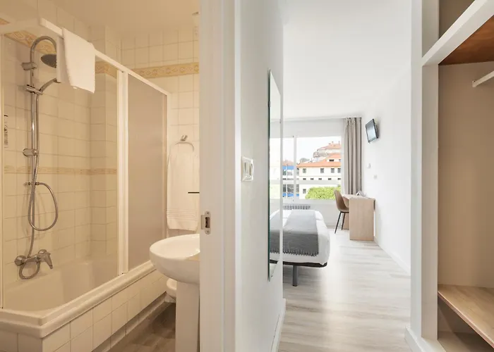 Alda Camino Ingles Otel 2*